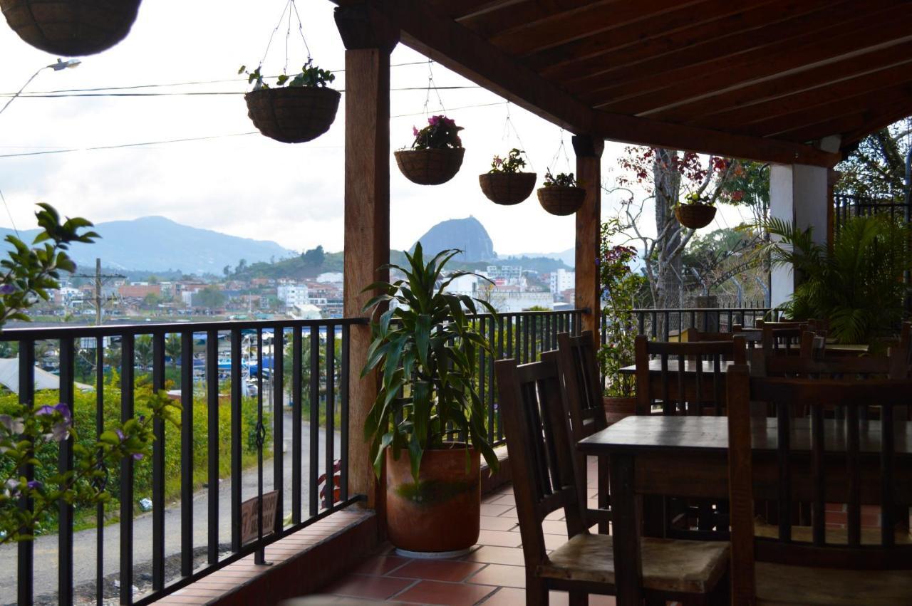 ホテル Balcones De La Casona Guatapé エクステリア 写真